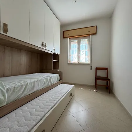 Daniela A Villa